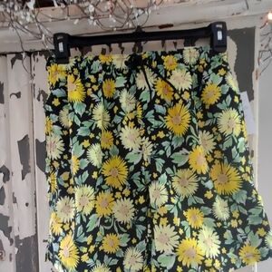 100% polyester, 29-30" waist SWIM TRUNKS, NWT